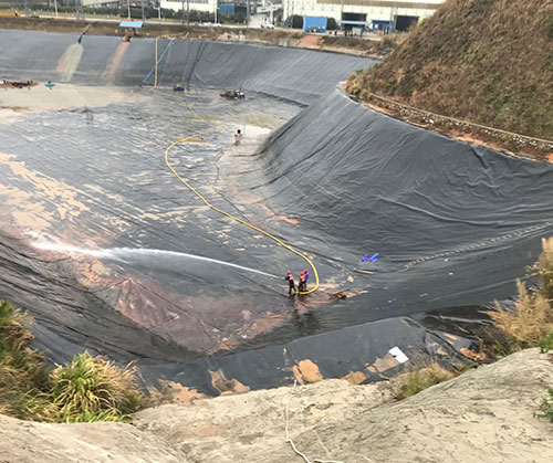 双桥废水池清理
